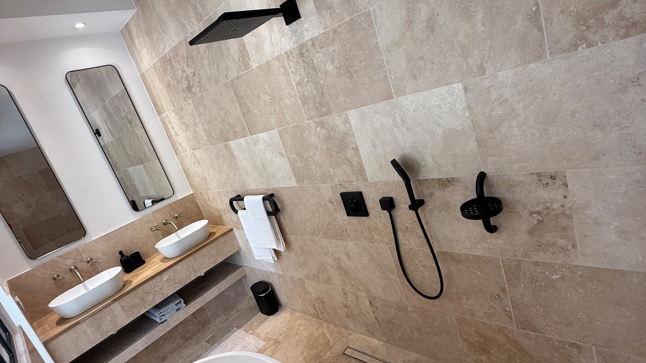 Photo of Bathroom in Flayosc