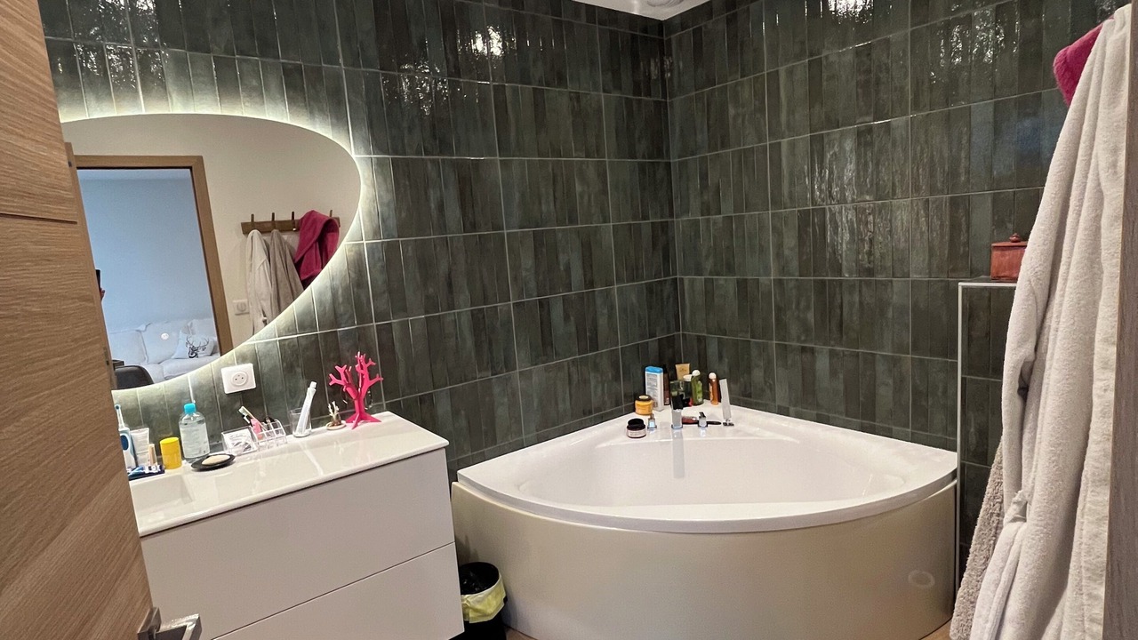 Photo of Bathroom in Eguilles