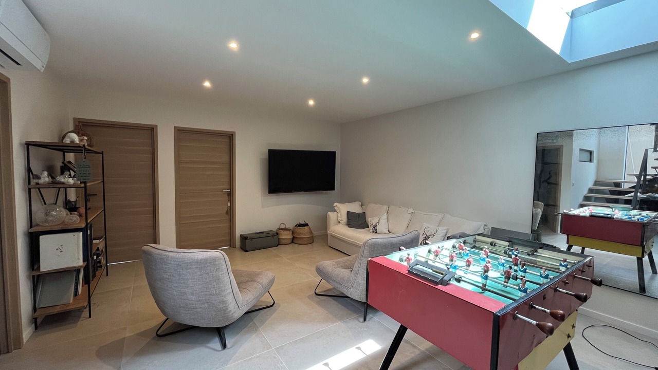 Photo of Bedroom in Eguilles