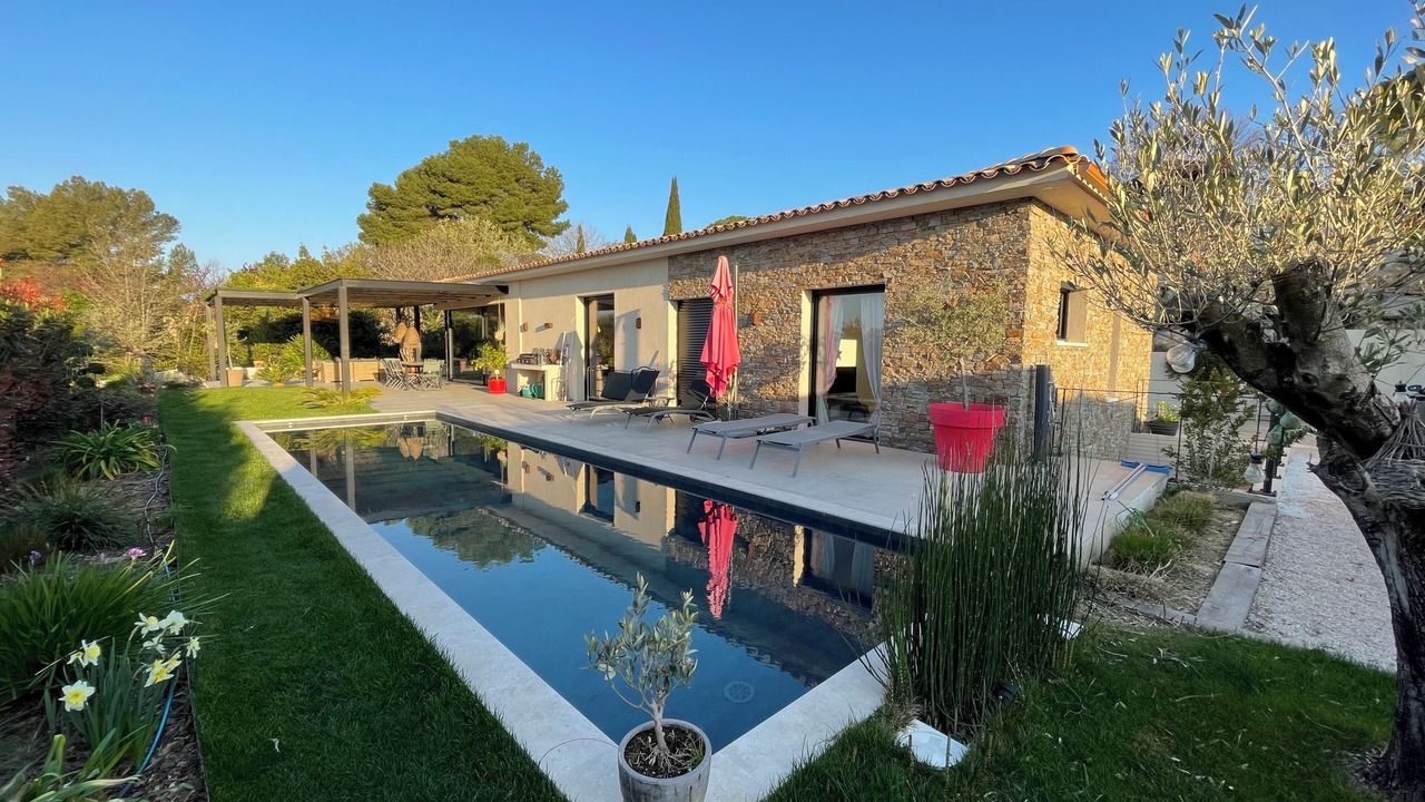 Photo of Outdoor in Eguilles