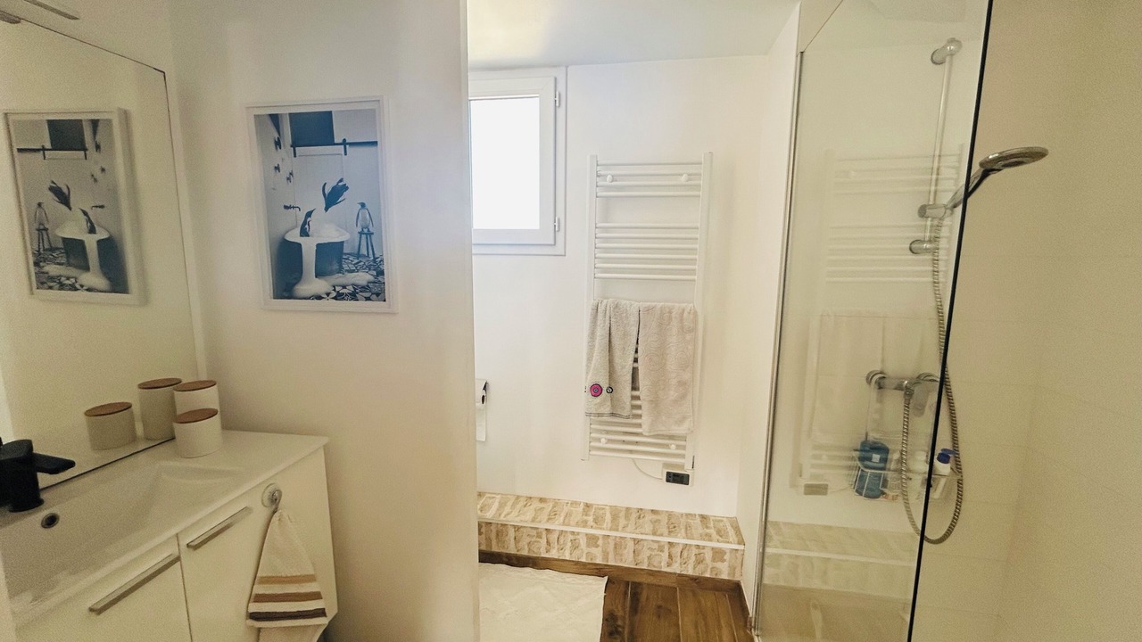 Photo of Bathroom in Aigues-Mortes