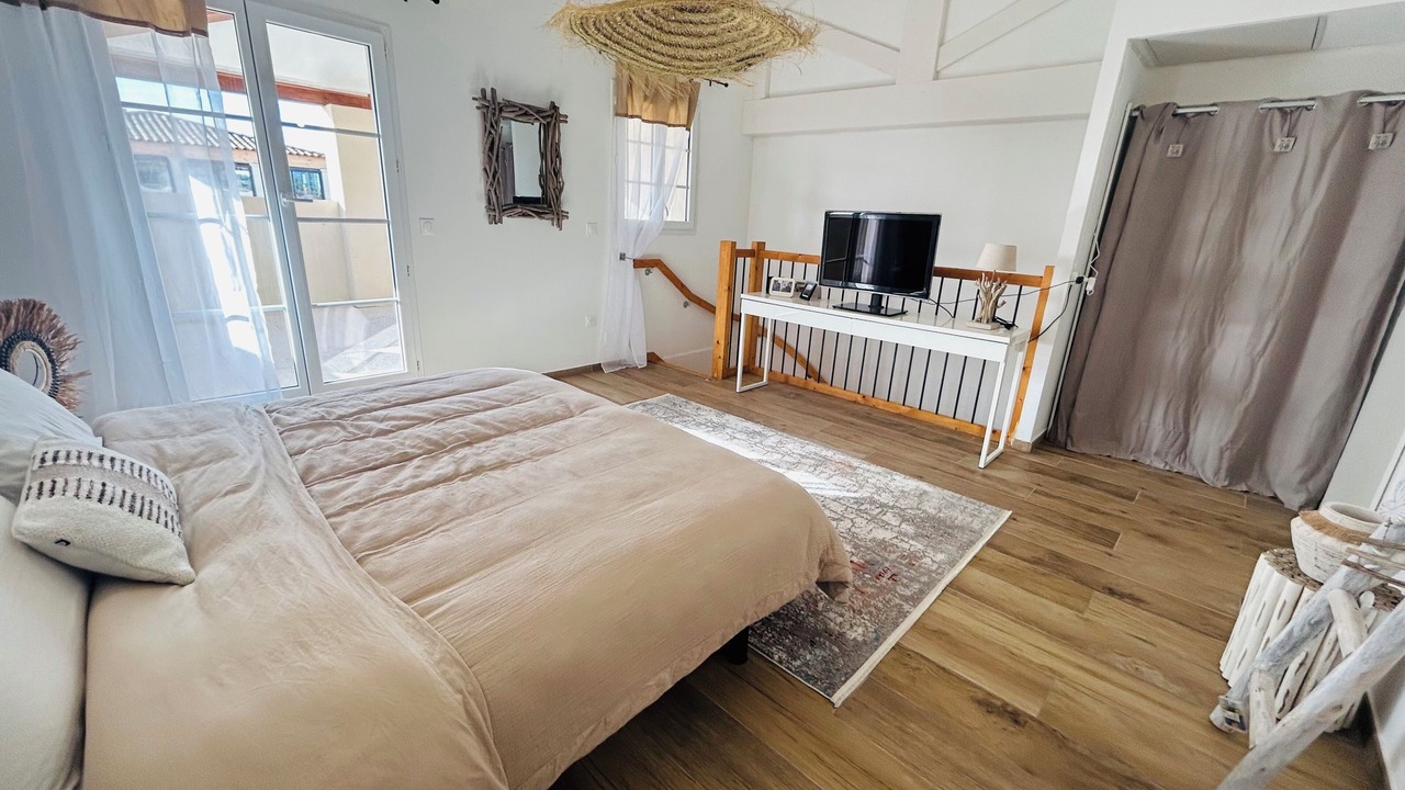 Photo of Bedroom in Aigues-Mortes