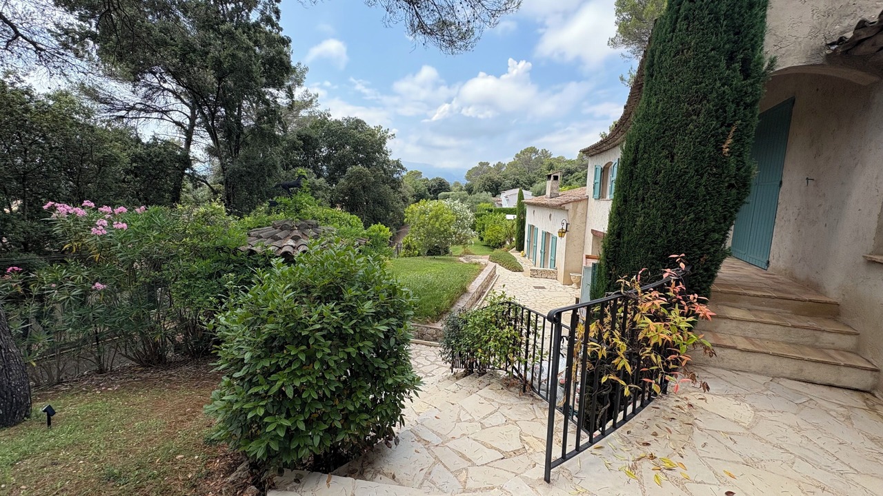 Photo of Outdoor in Roquefort-les-Pins