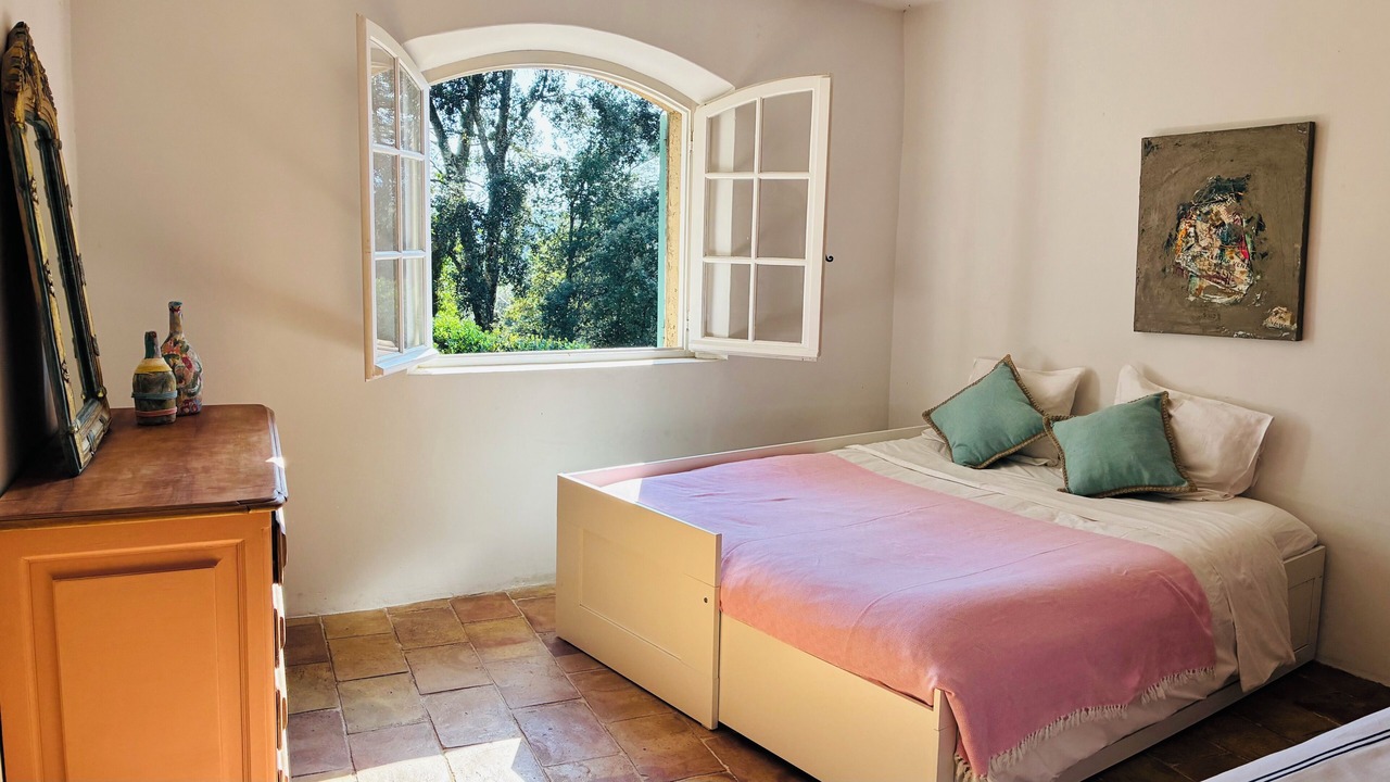 Photo of Bedroom in Roquefort-les-Pins