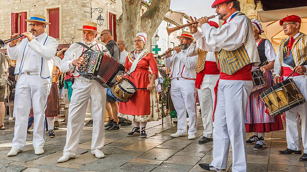 Photo of Others in Raphele-les-Arles