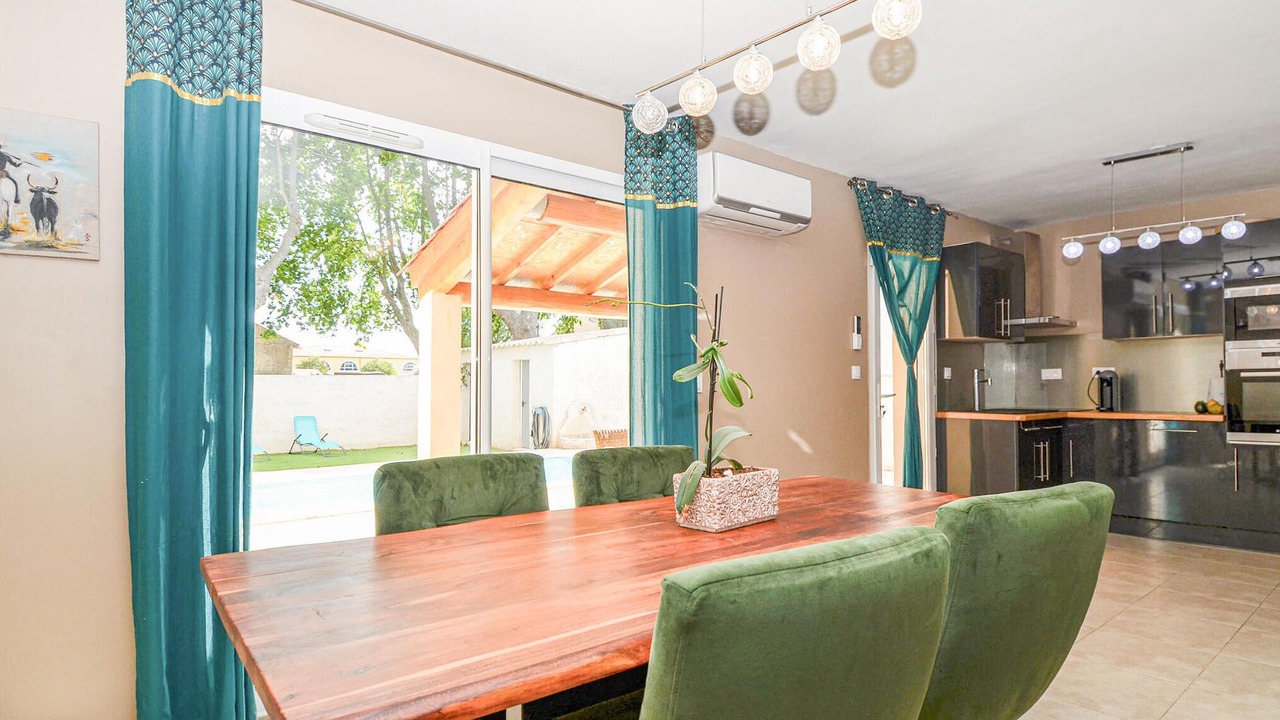 Photo of Bedroom in Raphele-les-Arles