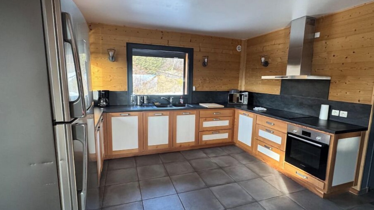 Photo of Kitchen in Saint-Michel-de-Chaillol