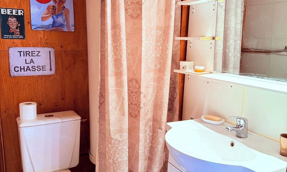 Photo of Bathroom in Chorges