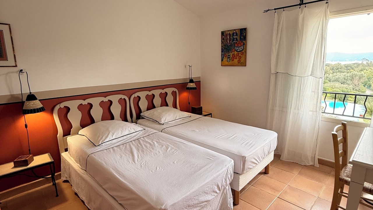 Photo of Bedroom in Guerrevieille
