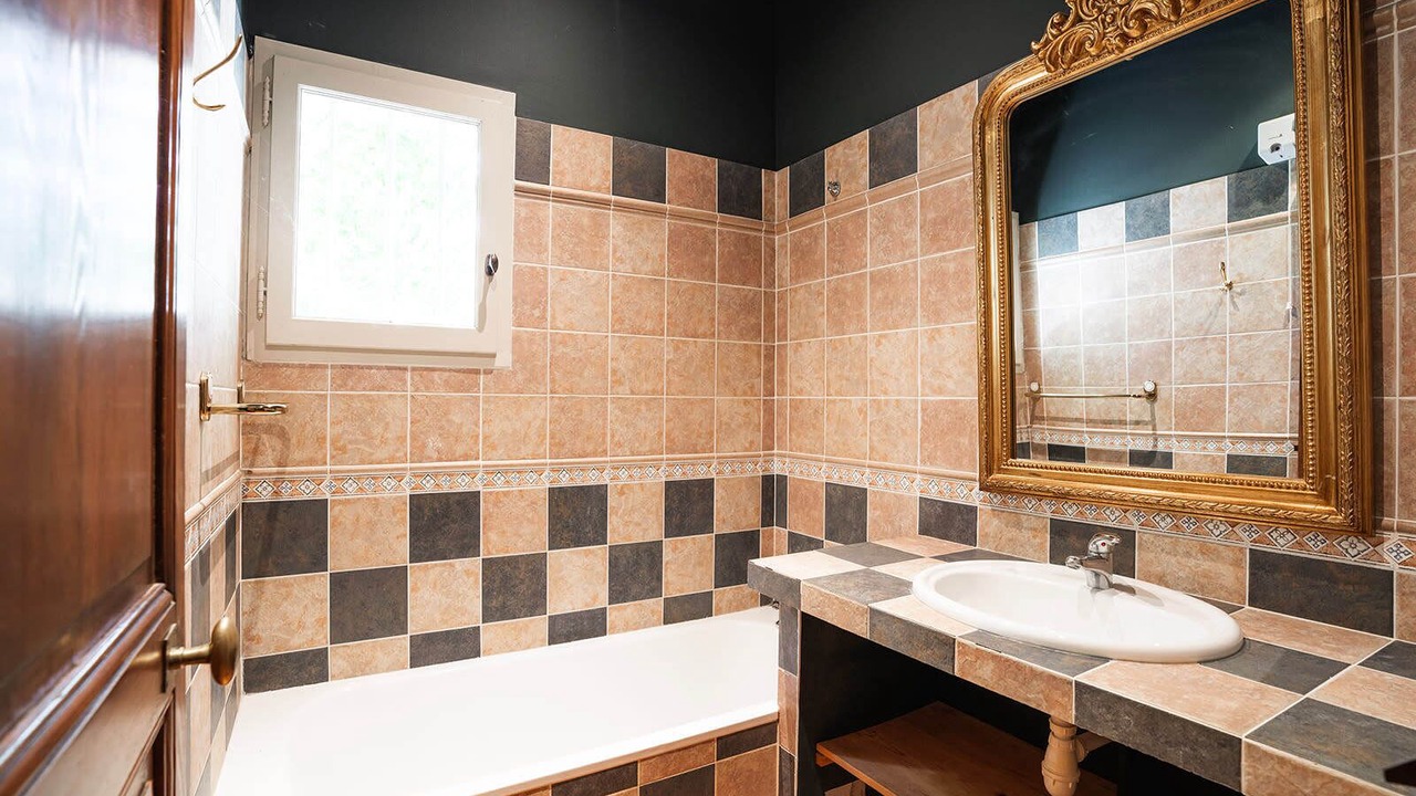 Photo of Bathroom in Maillane