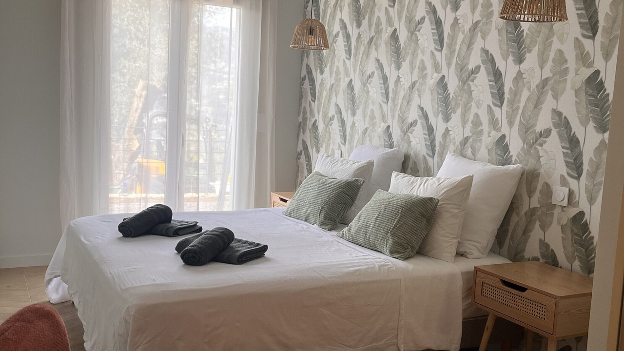 Photo of Bedroom in Contes