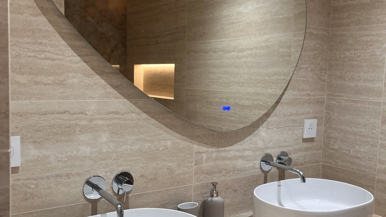 Photo of Bathroom in Contes