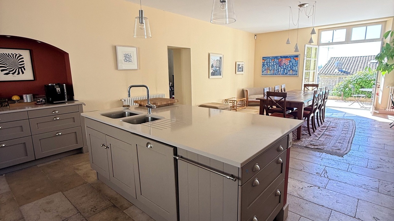 Photo of Kitchen in Velleron