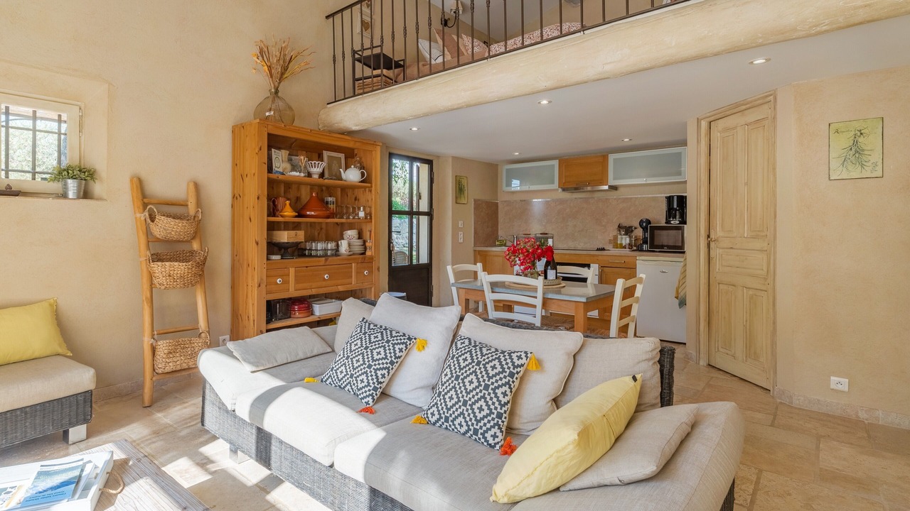 Photo of Livingroom in Saint-Cannat