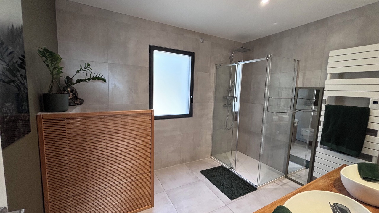 Photo of Bathroom in Eguilles