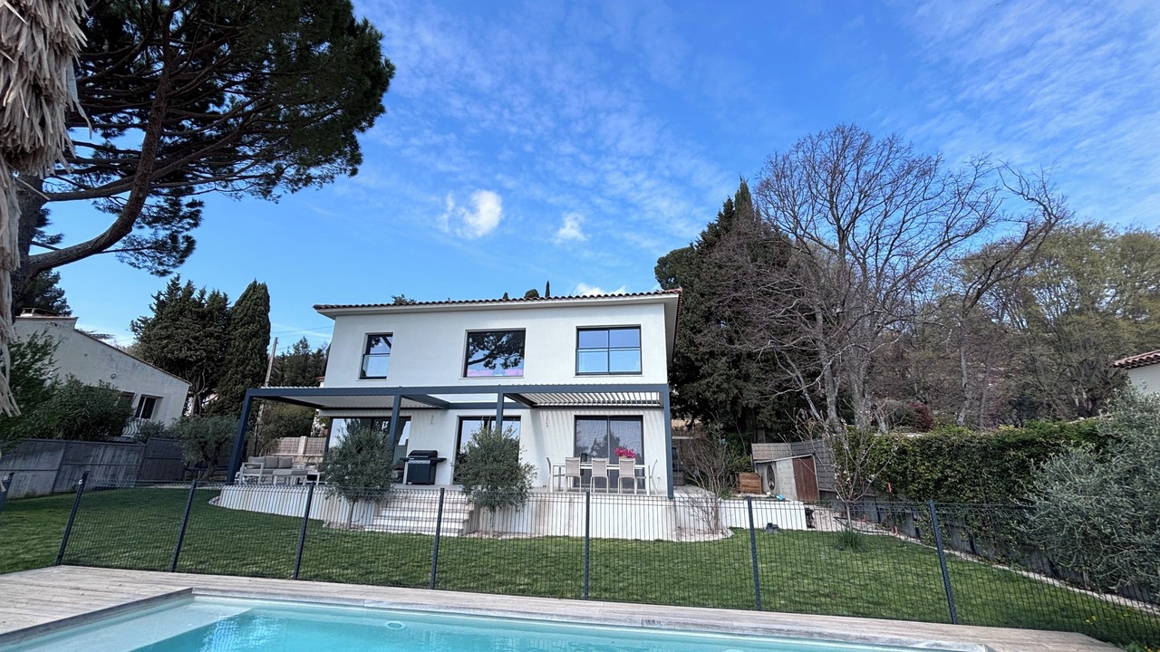 Photo of Outdoor in Eguilles