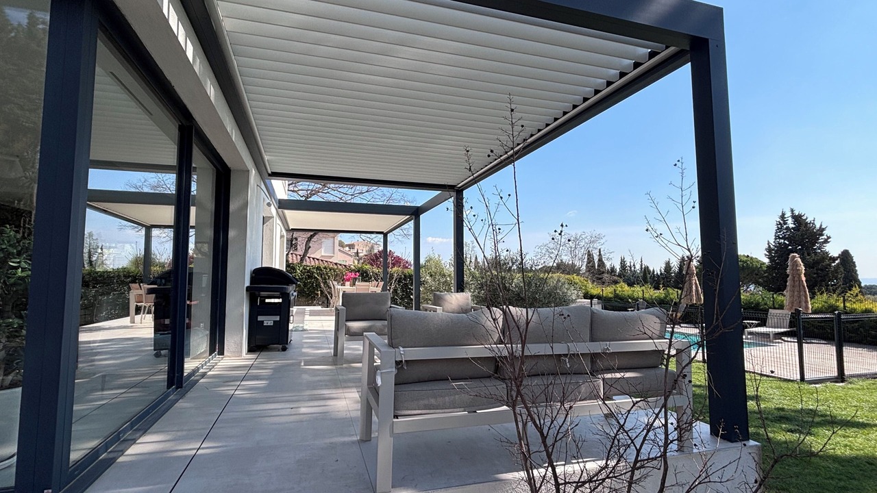 Photo of Patio Balcony in Eguilles