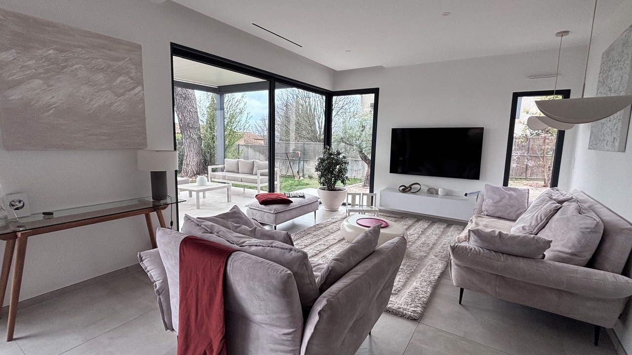 Photo of Livingroom in Eguilles