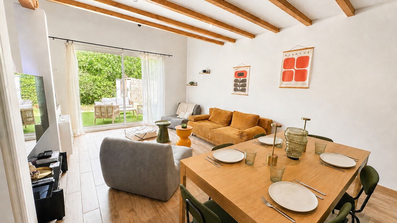 Photo of Livingroom in Fuveau
