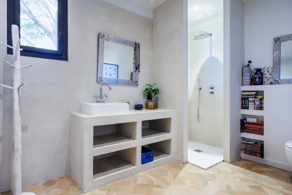Photo of Bathroom in Cabries