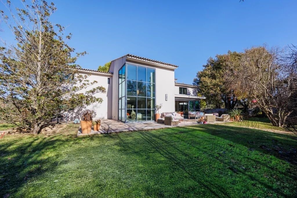 Photo of Outdoor in Cabries