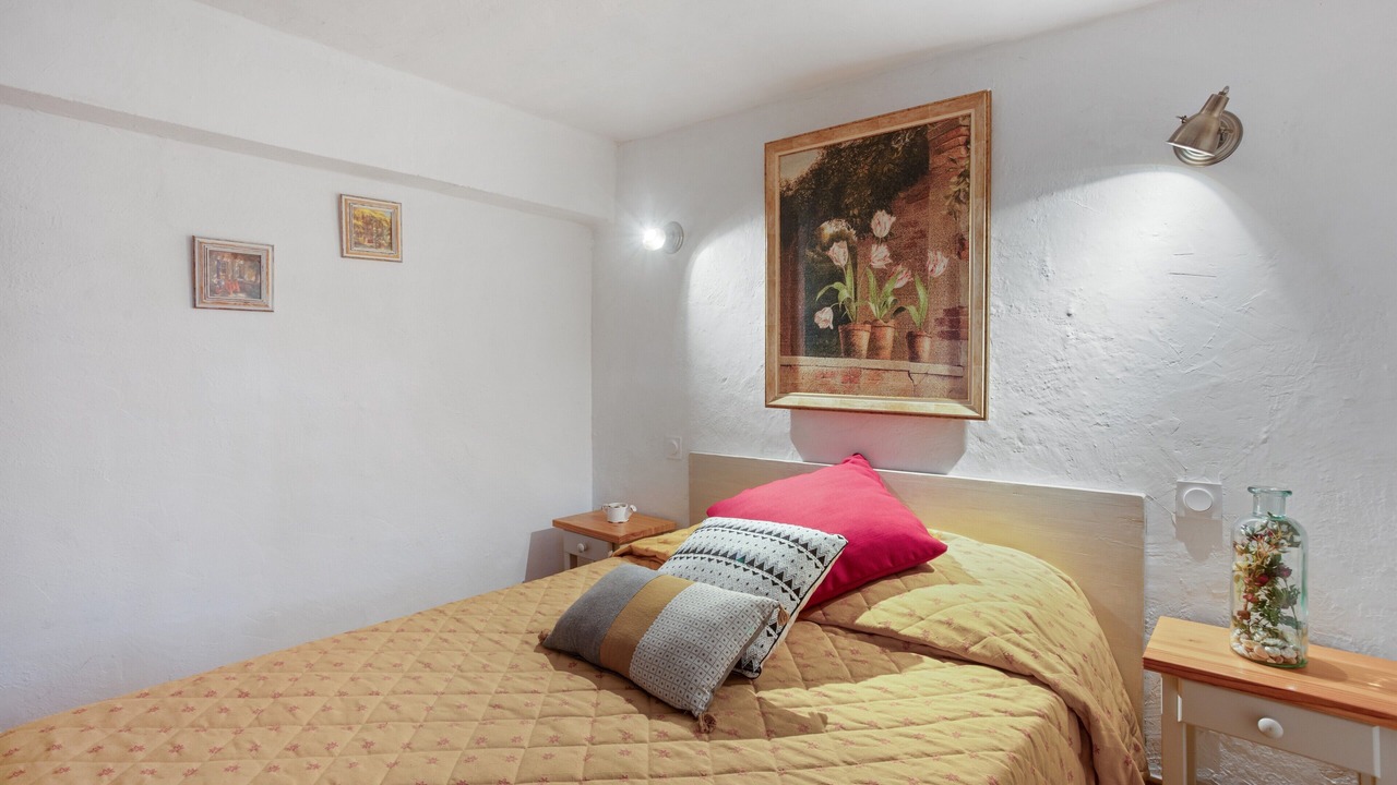 Photo of Bedroom in Sillans-la Cascade