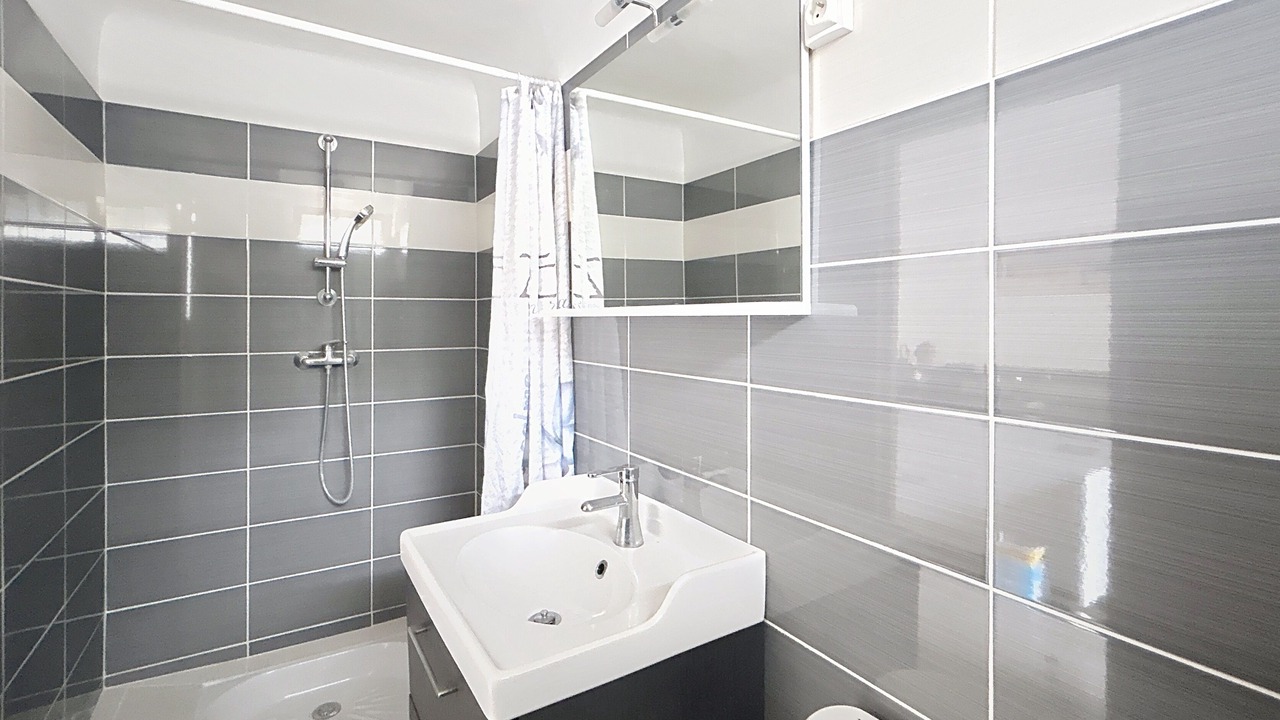 Photo of Bathroom in 8th Arrondissement