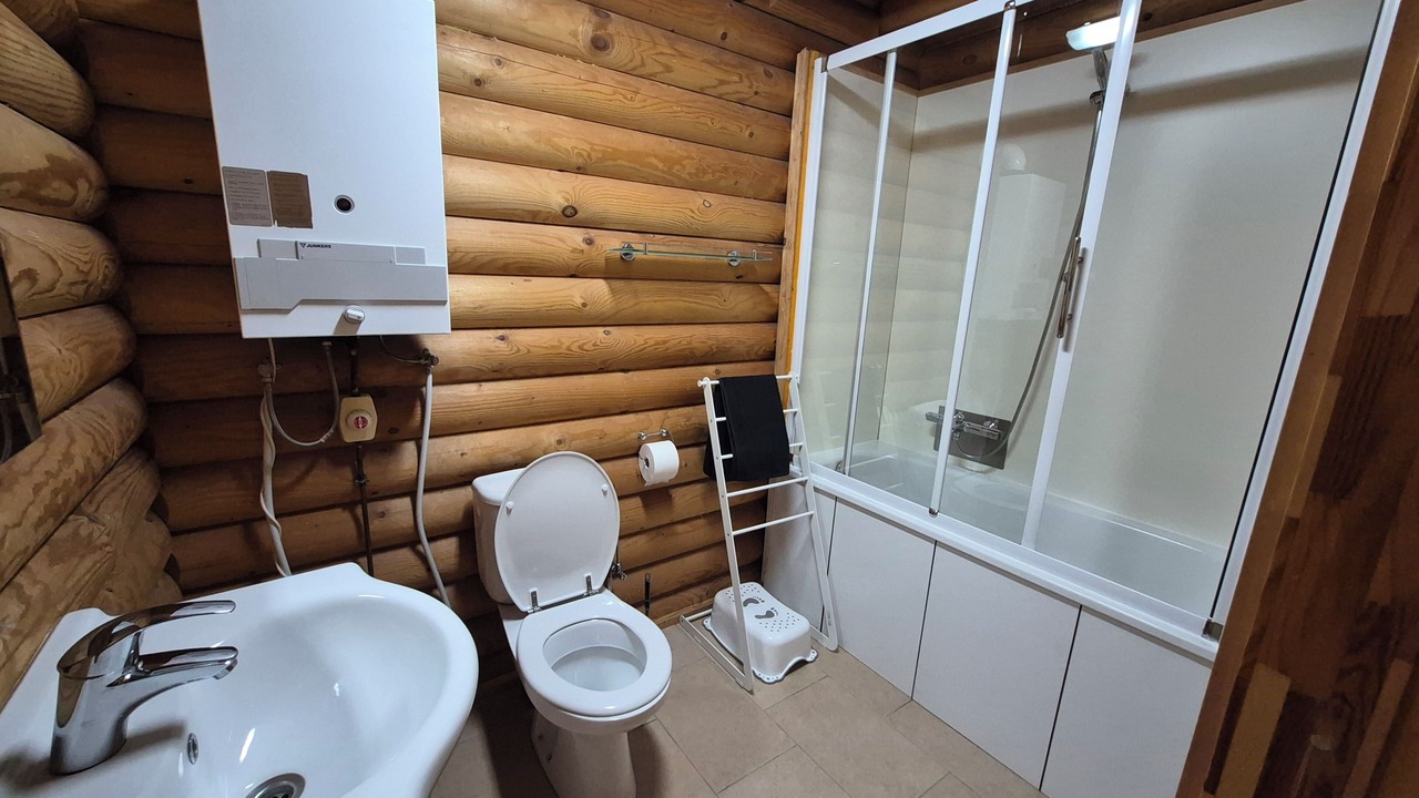 Photo of Bathroom in Chateauroux-les-Alpes