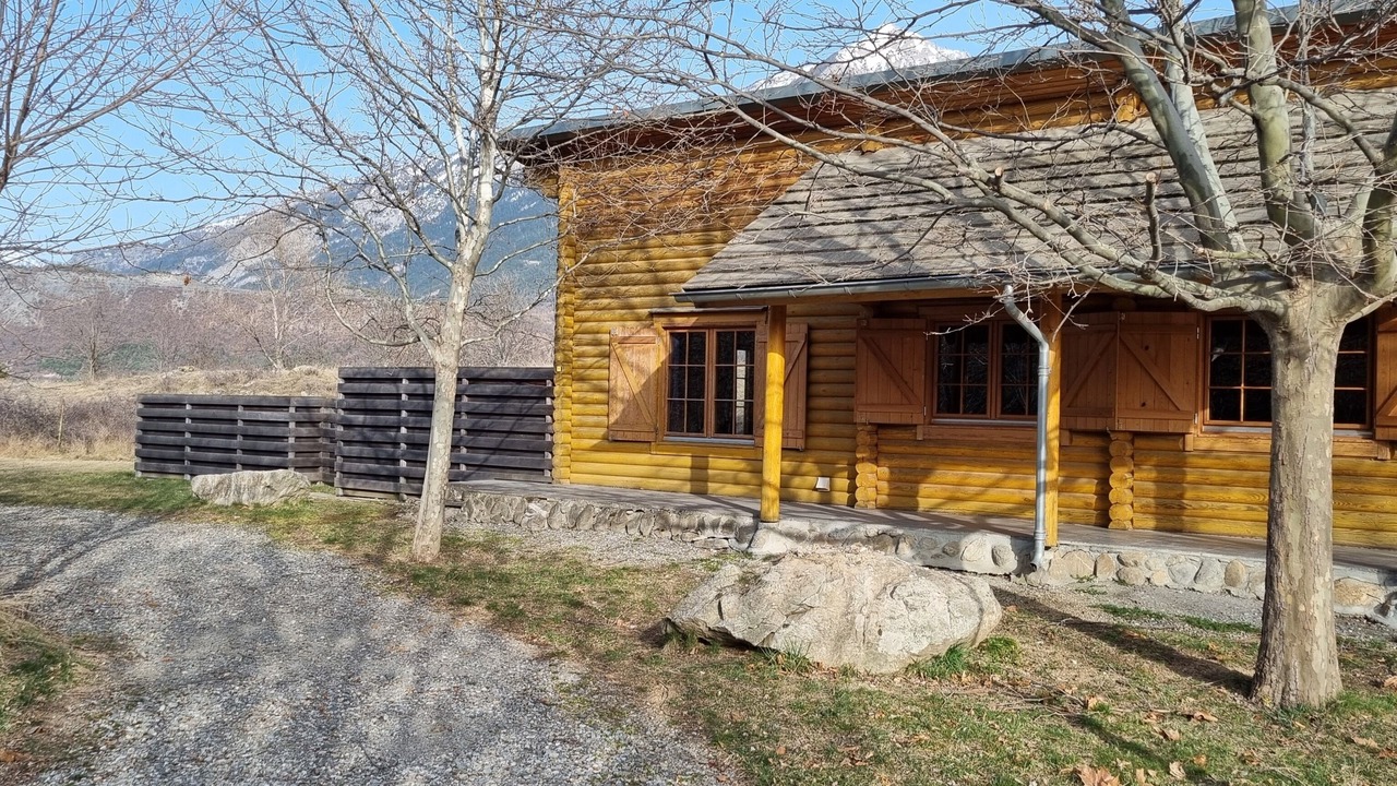 Photo of Outdoor in Chateauroux-les-Alpes