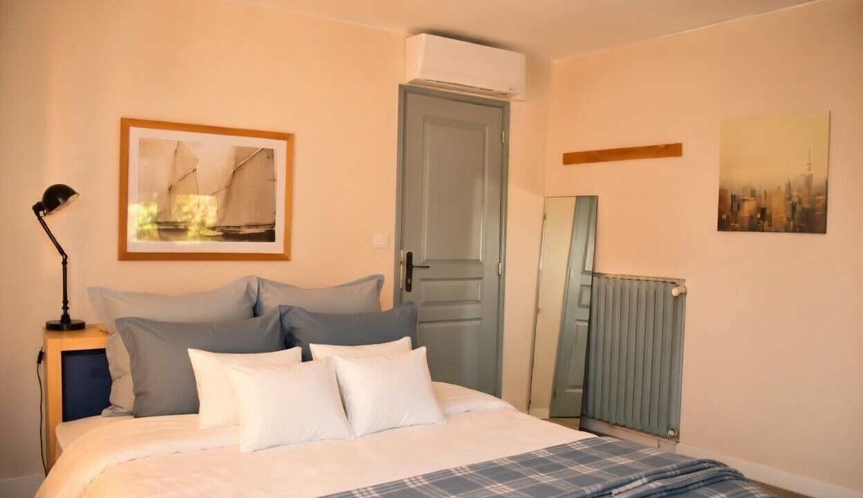 Photo of Bedroom in Quartier des Espesses