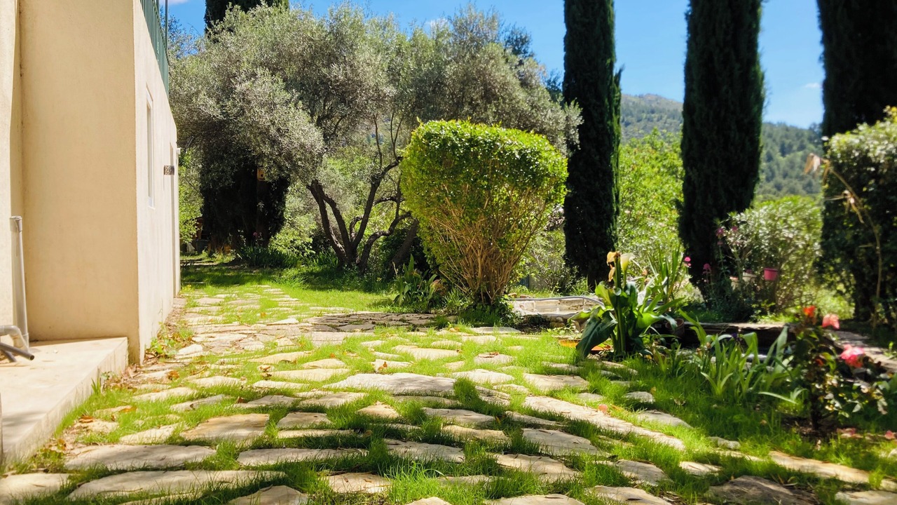 Photo of Outdoor in Gemenos