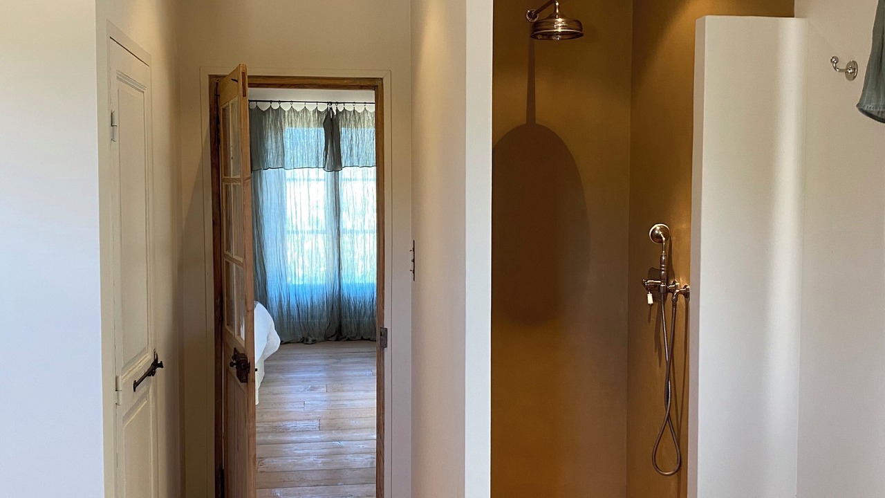 Photo of Bathroom in Eyragues