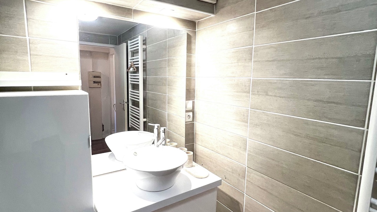 Photo of Bathroom in Meze