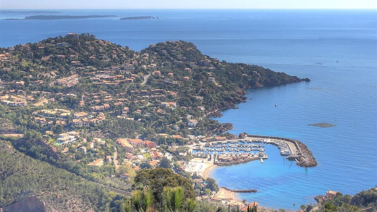 Photo of Outdoor in Espero-Pax