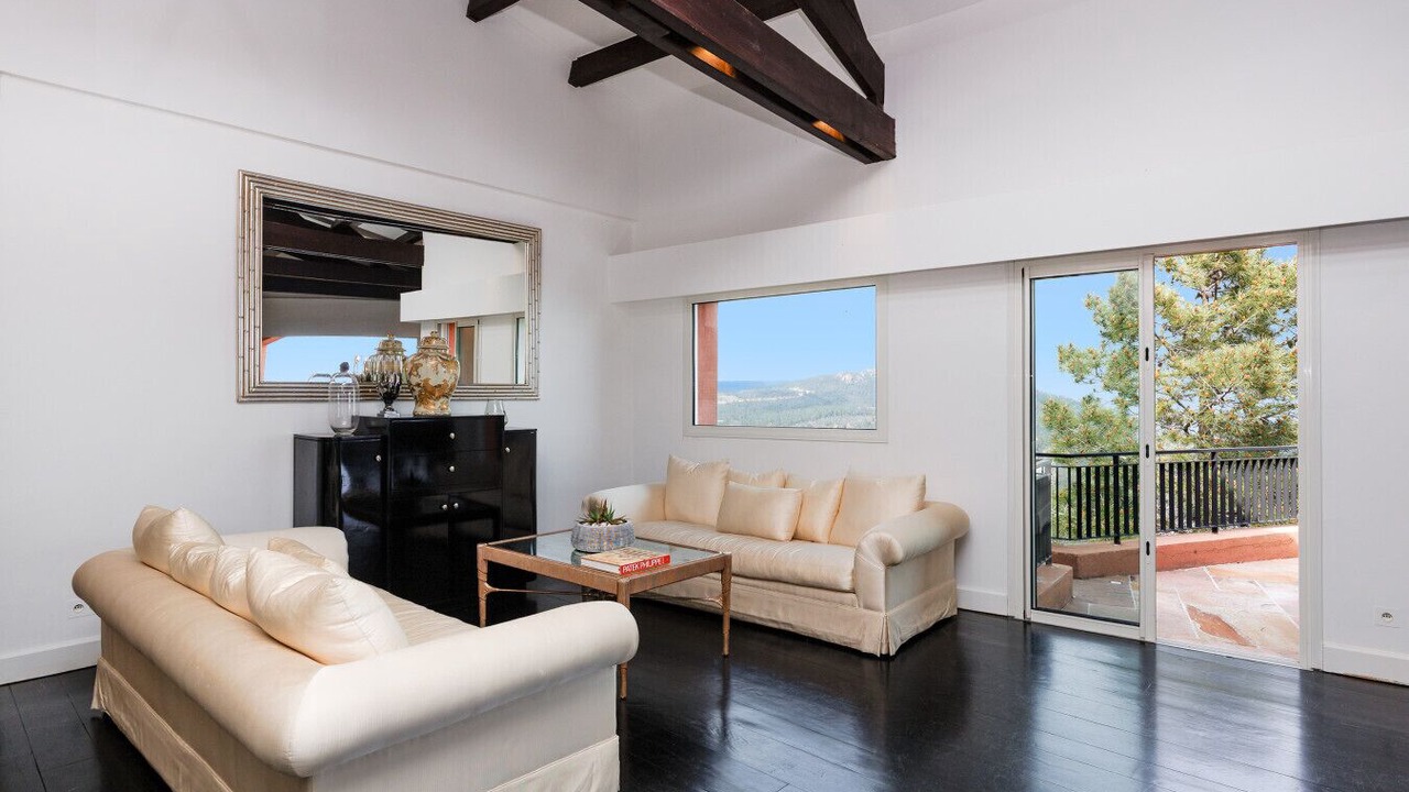 Photo of Livingroom in Espero-Pax