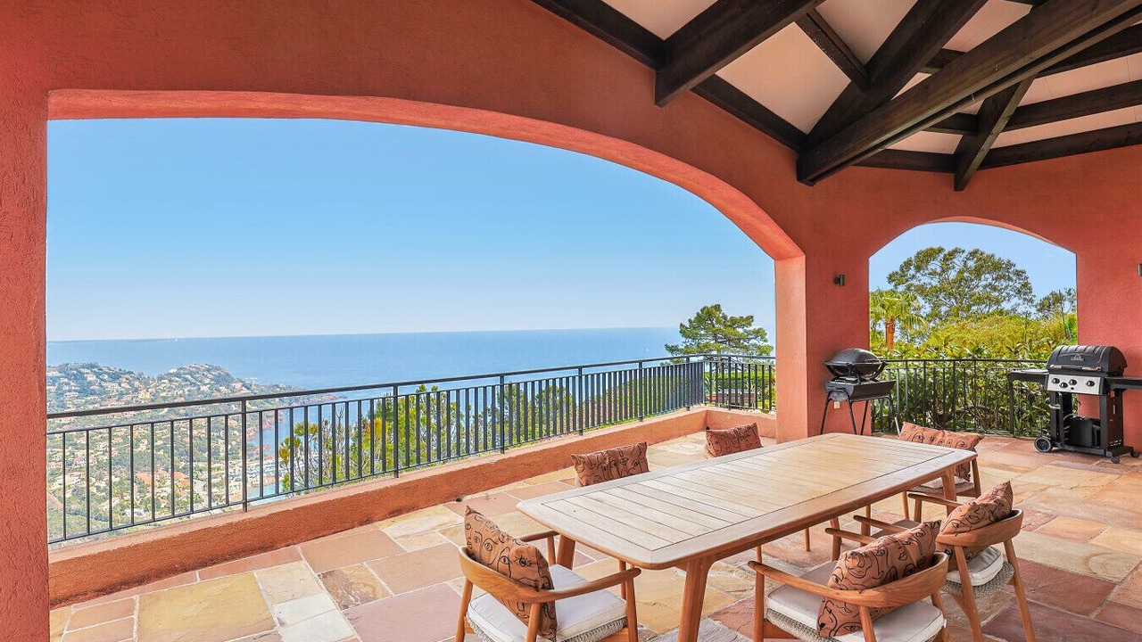 Photo of Outdoor in Espero-Pax