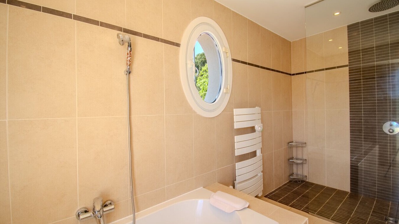 Photo of Bathroom in Sainte-Maxime - Saint-Tropez