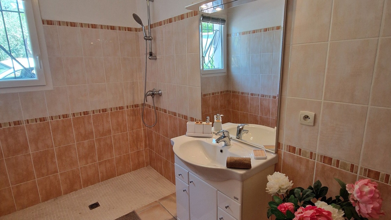Photo of Bathroom in Villecroze