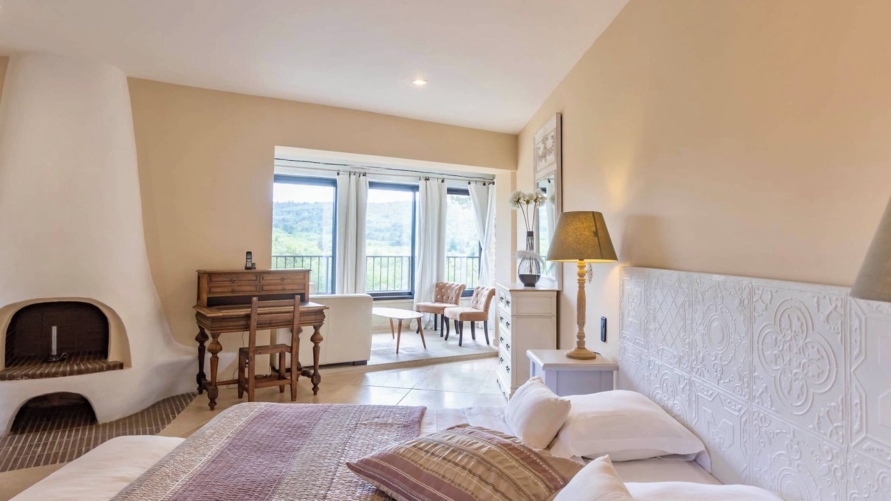 Photo of Bedroom in Bonnieux