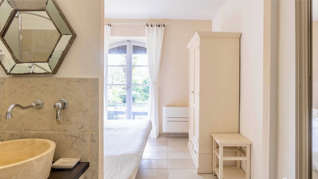 Photo of Bedroom in Bonnieux
