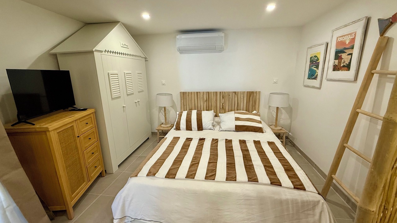 Photo of Bedroom in Istres
