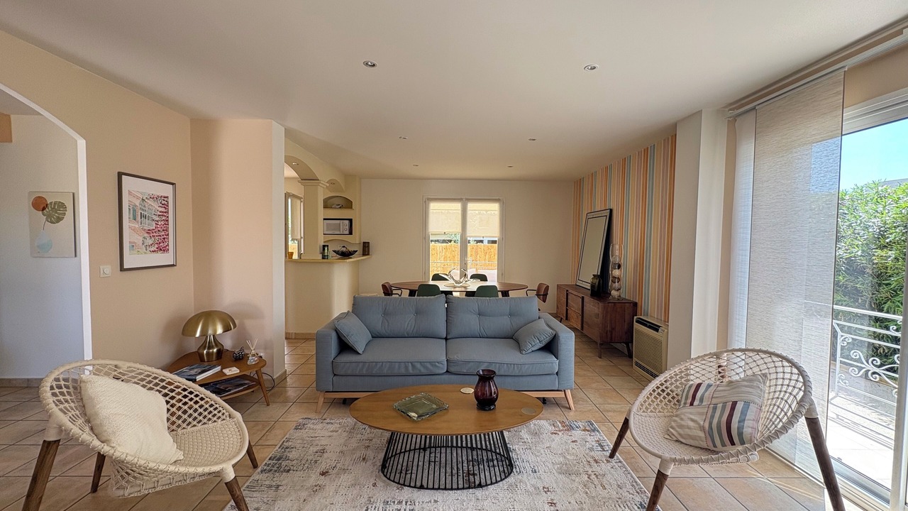 Photo of Livingroom in Arles