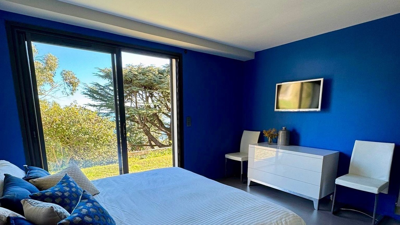 Photo of Bedroom in California - Pezou