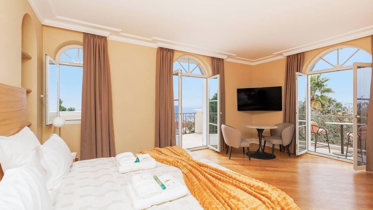 Photo of Bedroom in California - Pezou