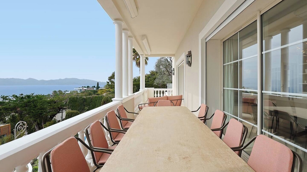 Photo of Outdoor in California - Pezou