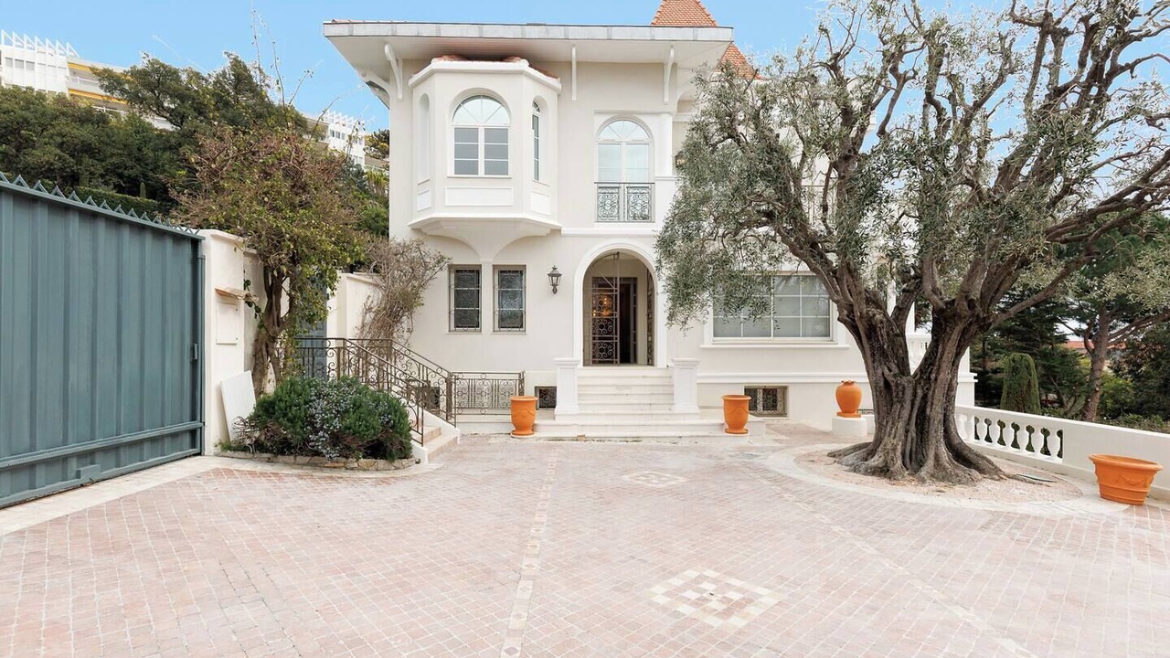 Photo of Outdoor in California - Pezou