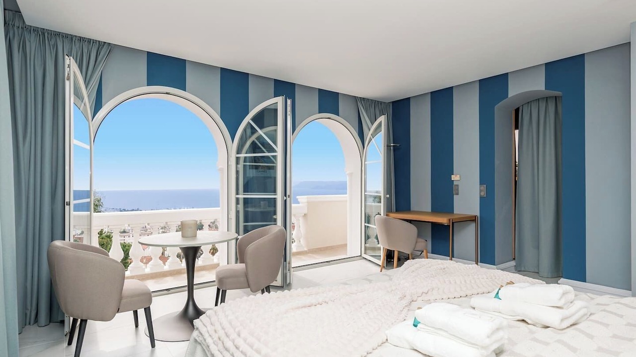 Photo of Bedroom in California - Pezou