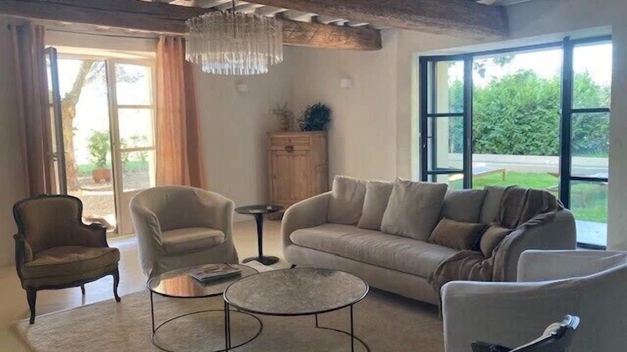 Photo of Livingroom in Mouries