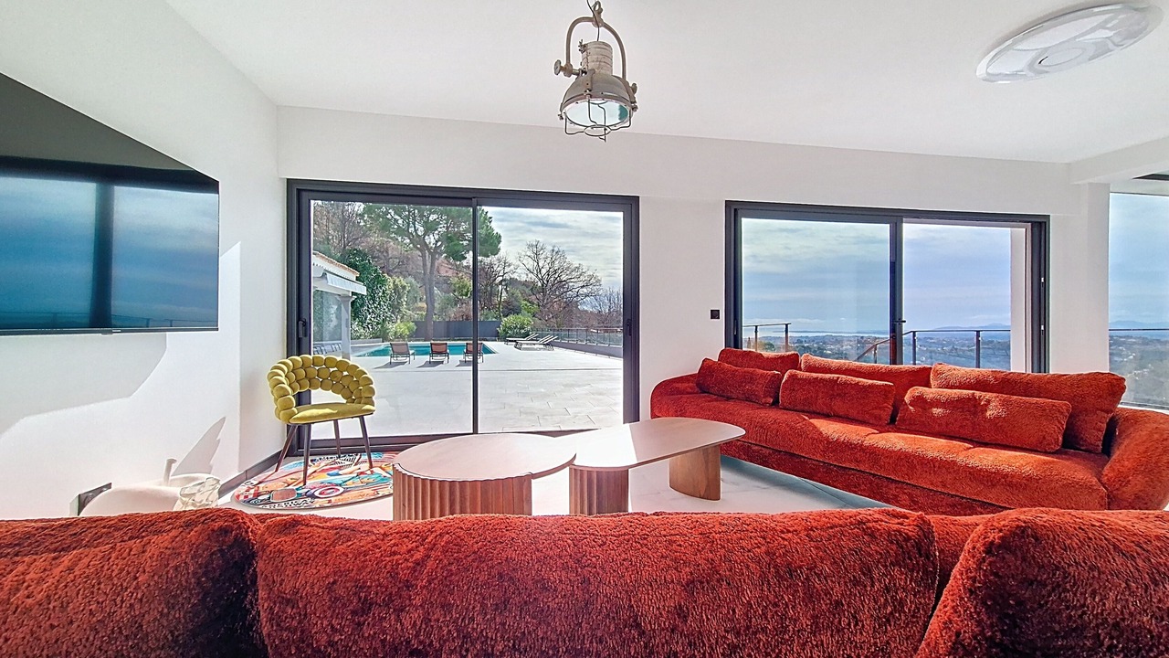 Photo of Livingroom in Aspremont