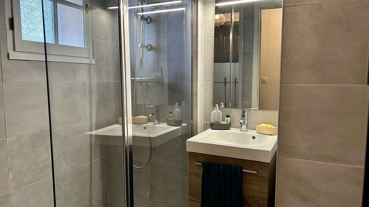 Photo of Bathroom in Boulouris-sur-Mer